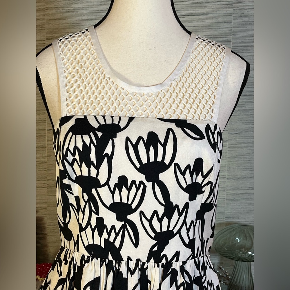 Silk Fit & Flare Floral Dress Black/White Mesh Yoke Women’s Size Small Retro - Picture 2 of 9